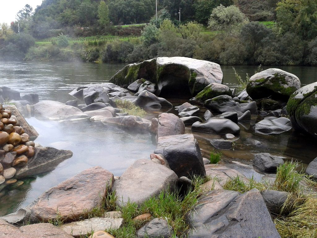 Termas de Ourense. Hacer un ruta de aguas termales ?