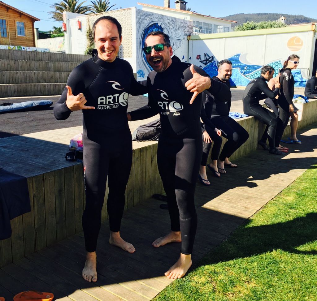 Campamento para hacer surf en Galicia - ComienzaViaje